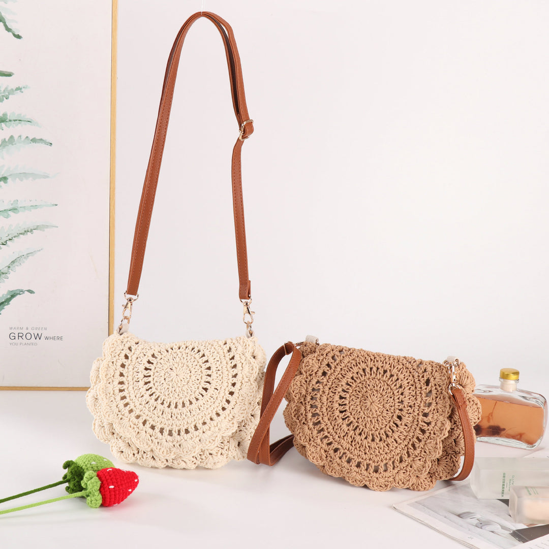 Crochet bag with playful structure design Bowlift