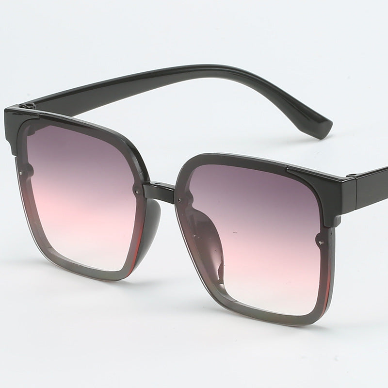 Women modern square sunglasses with UV protection and sturdy frame Bowlift