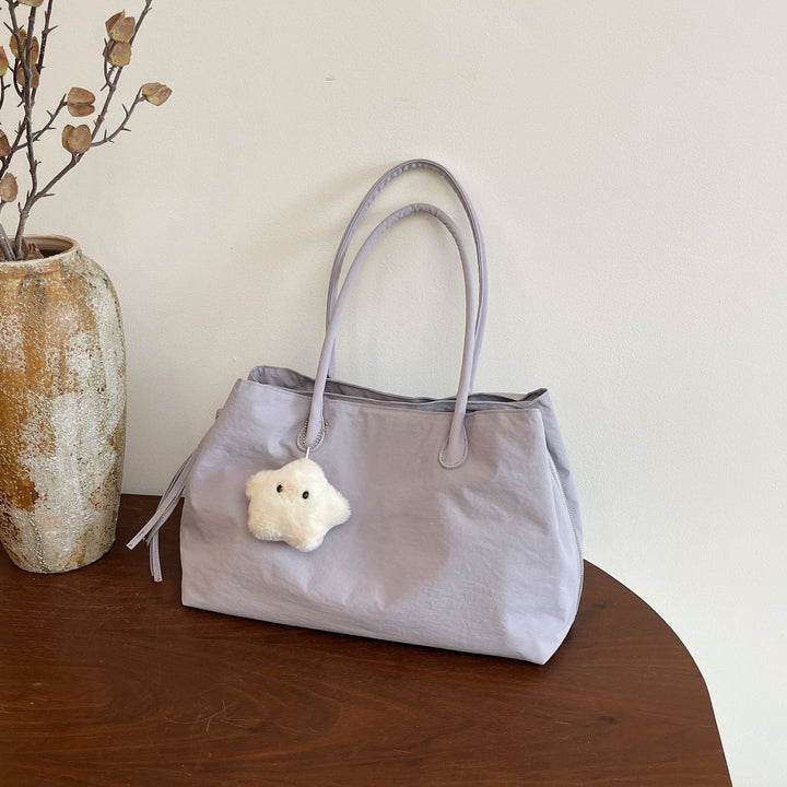 Elegant and Multifunctional Handbag Bowlift