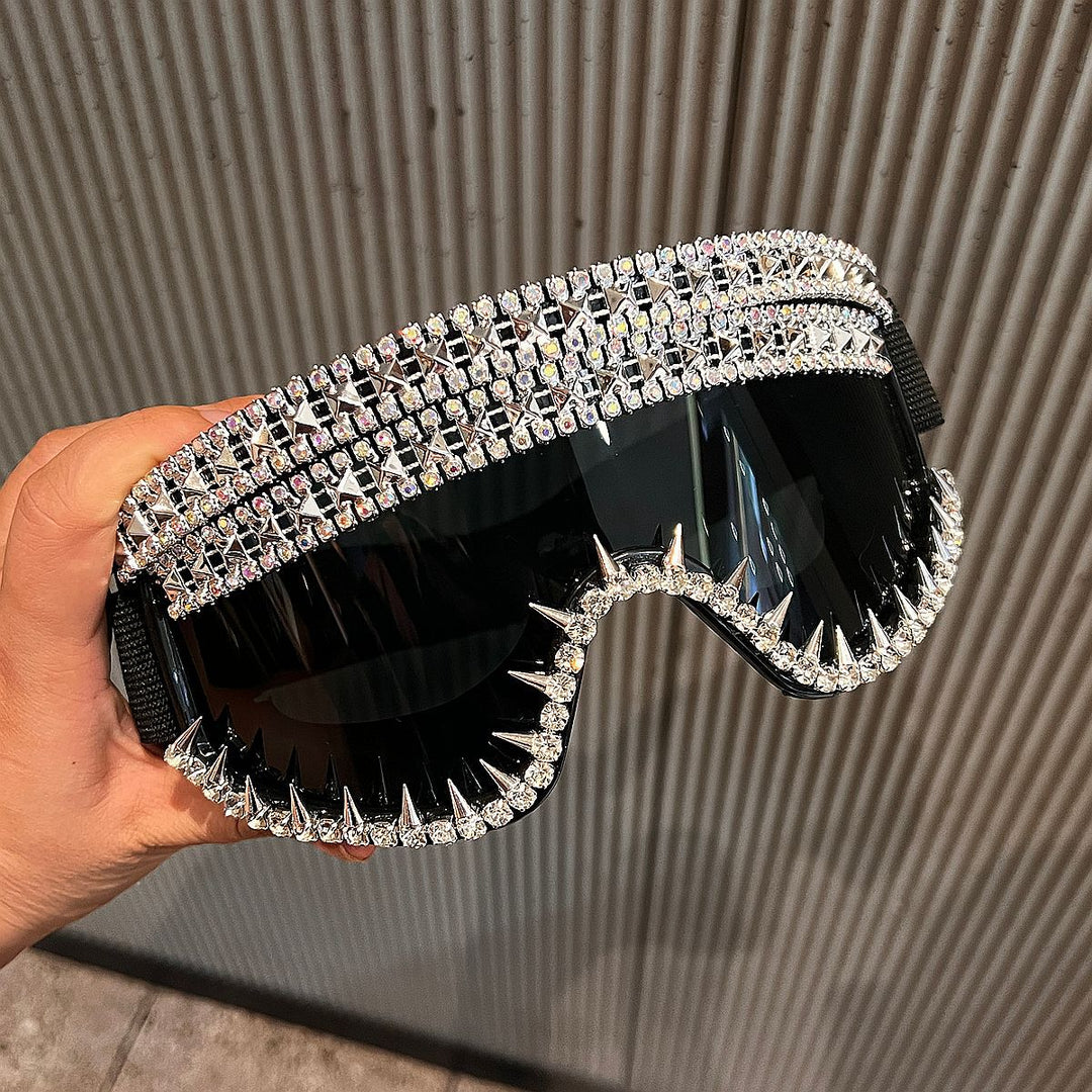 Ladies Ski Goggles with Extravagant Rhinestone Design Bowlift