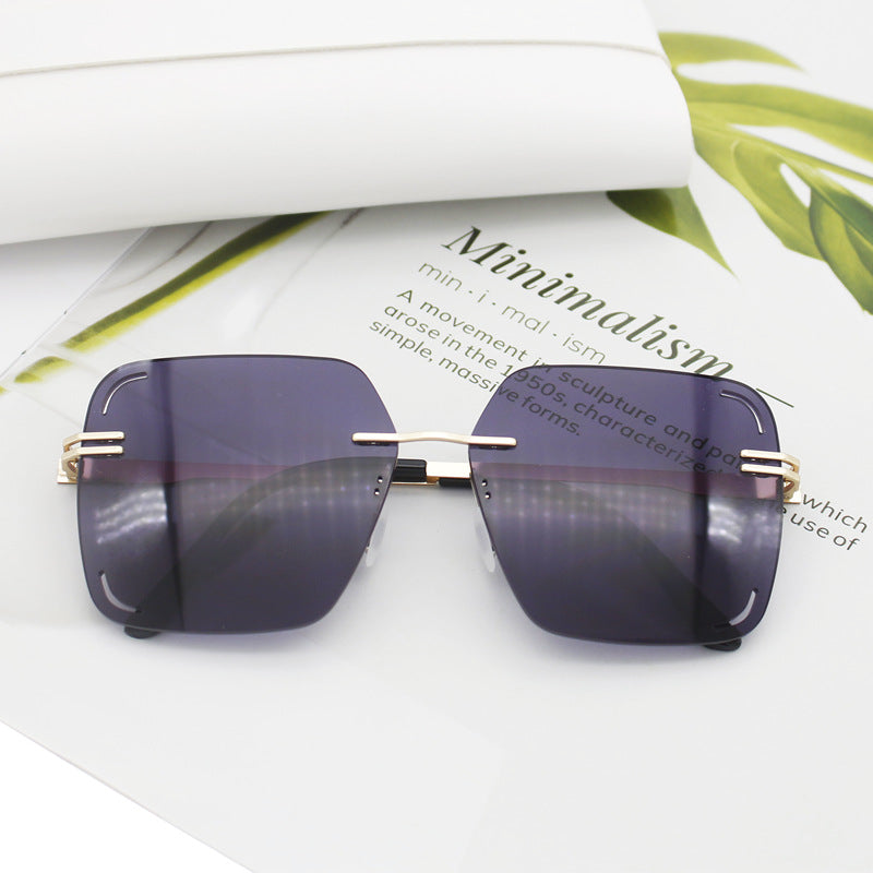 Women's square sunglasses with embellished metal detail Bowlift