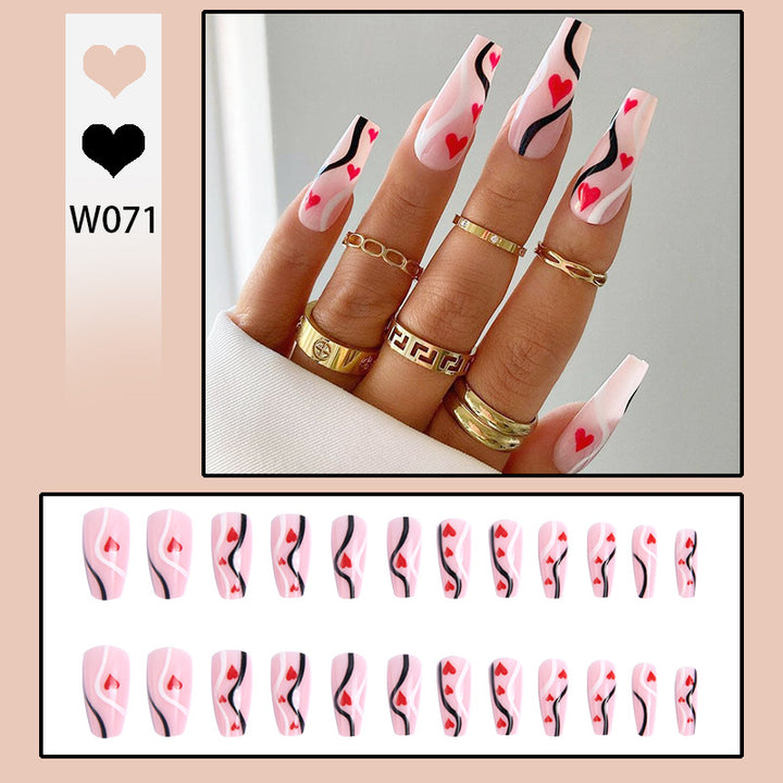 Artificial nails with romantic heart designs and elegant design Bowlift