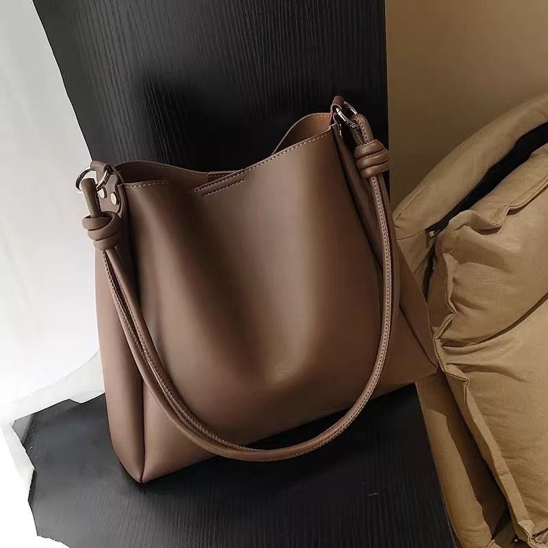 Premium Leather Slouchy Tote Bowlift