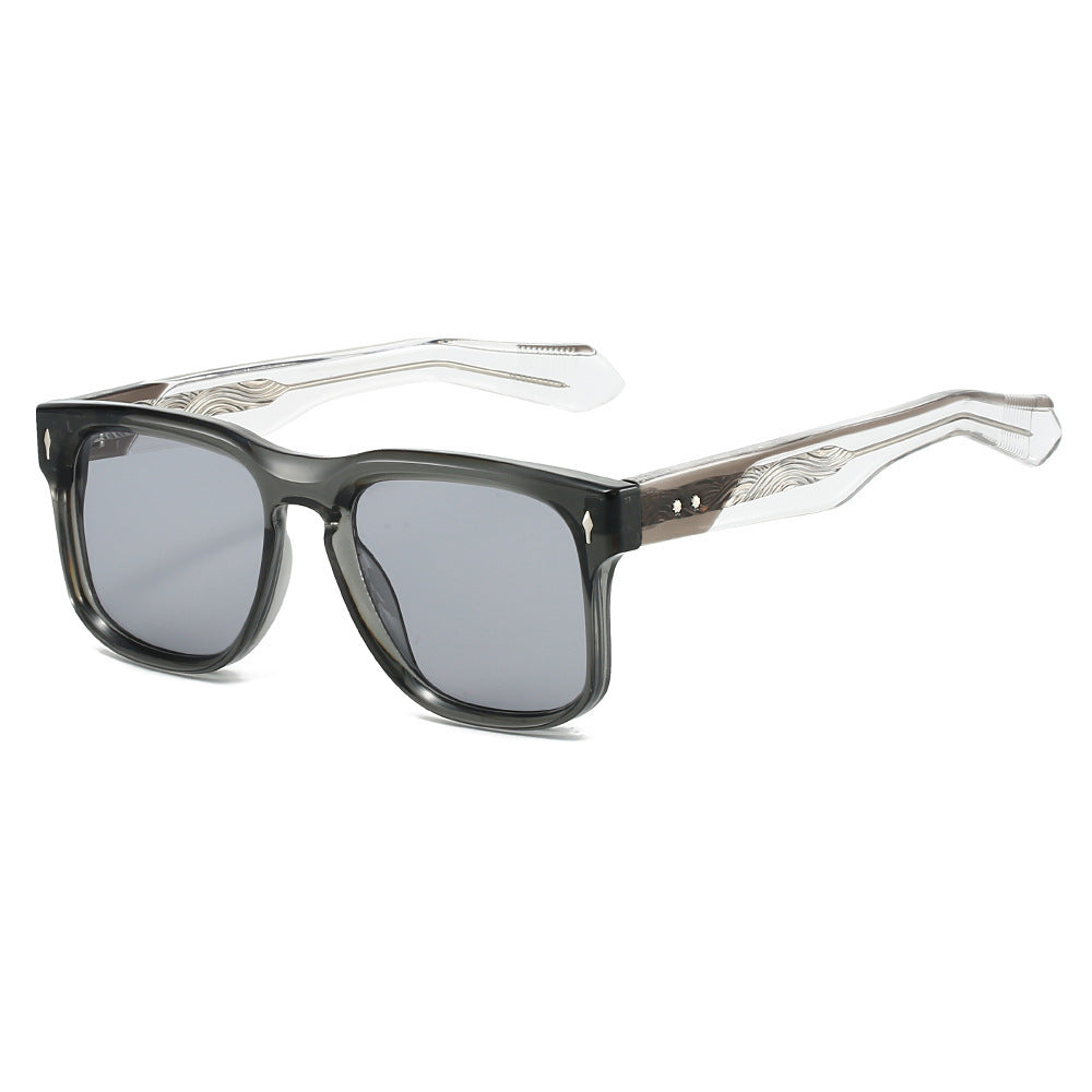 Women's sunglasses in a robust, angular design with UV protection Bowlift