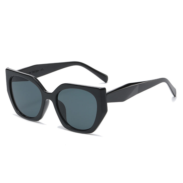 Ladies' statement sunglasses in modern leopard pattern Bowlift