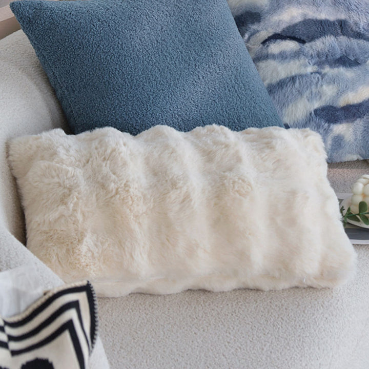 Rectangular faux fur pillowcase luxurious and plush Bowlift