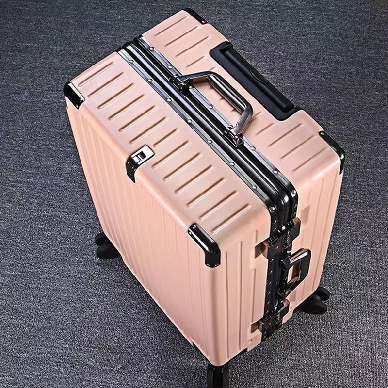 Rugged Expedition Suitcase Bowlift