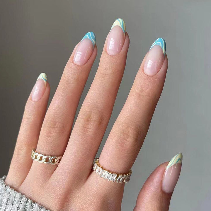 Creative Nail Art with Gradient and Geometric Accents Bowlift