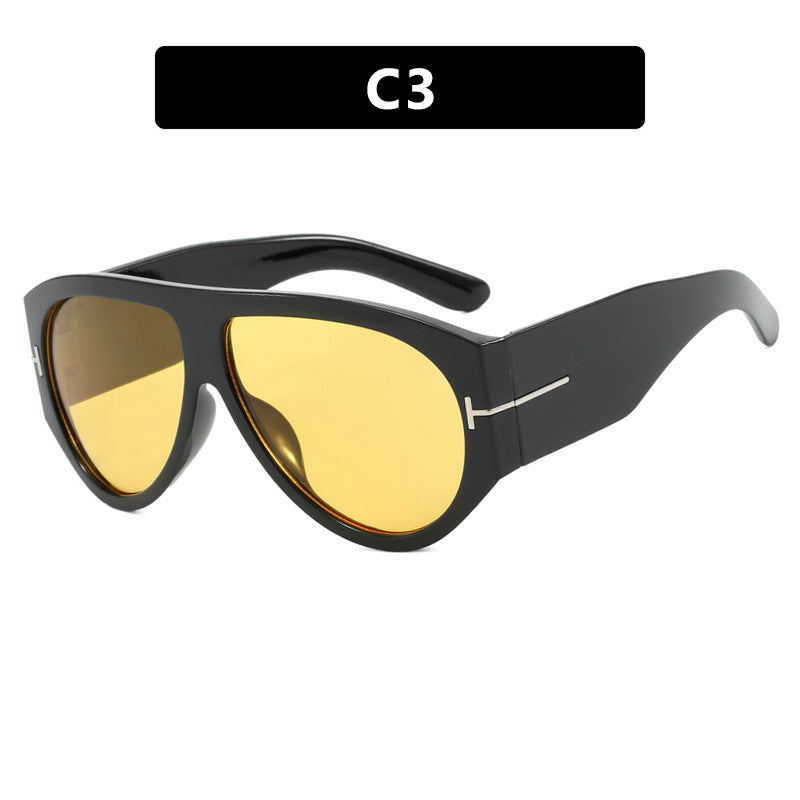 Ladies elegant sunglasses in striking design Bowlift