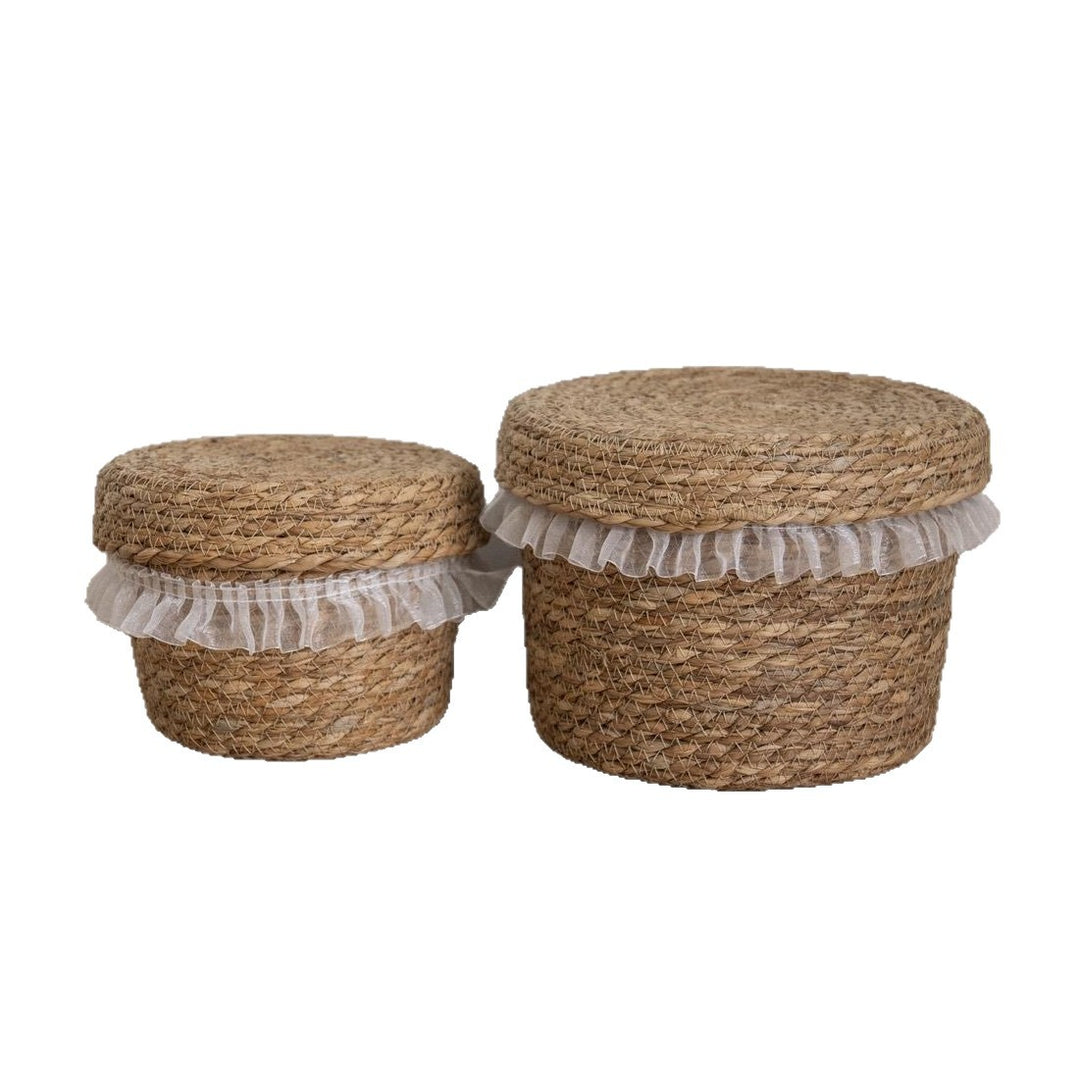 Natural fiber storage basket with ruffled edge Bowlift