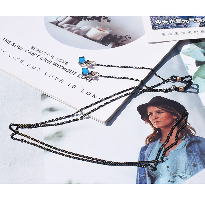 Adjustable Decorative Eyewear Chain Bowlift