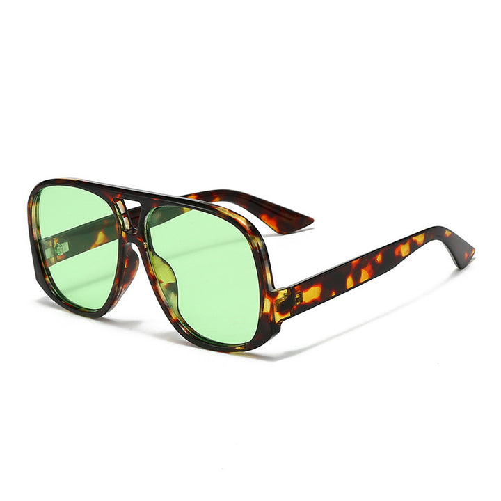 Women trendy oversized sunglasses in modern tortoiseshell pattern Bowlift