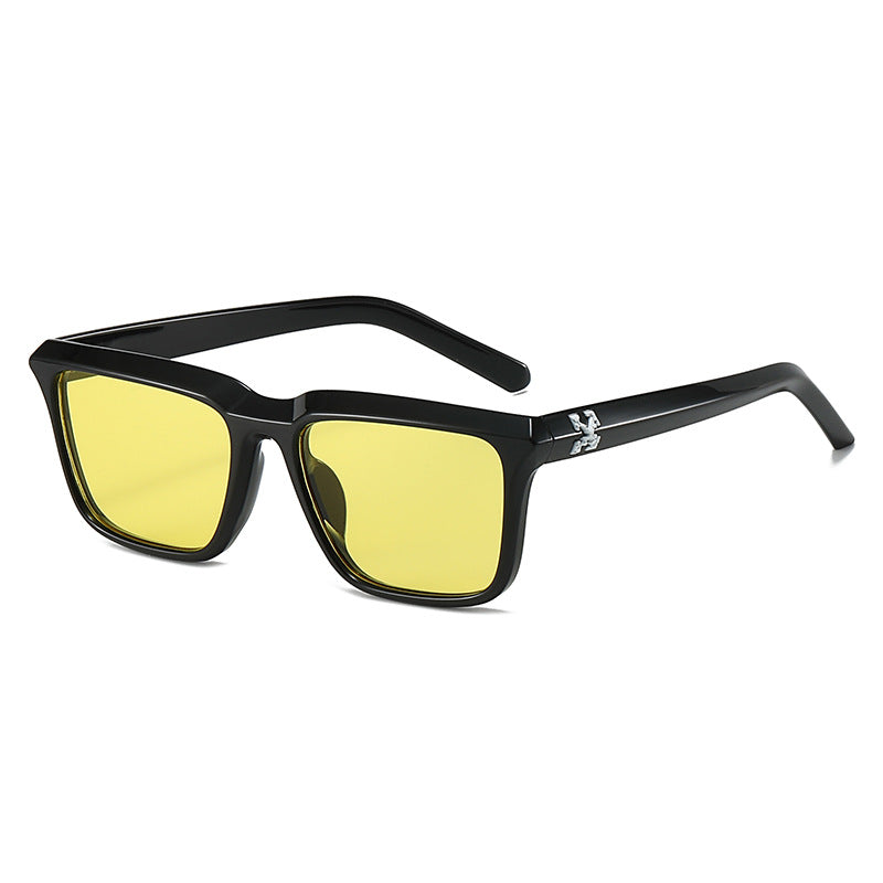Women's fashionable sunglasses in modern rectangular design Bowlift