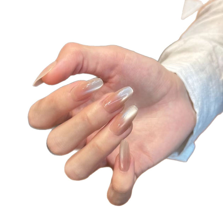 Artificial nails in elegant ombre design Bowlift