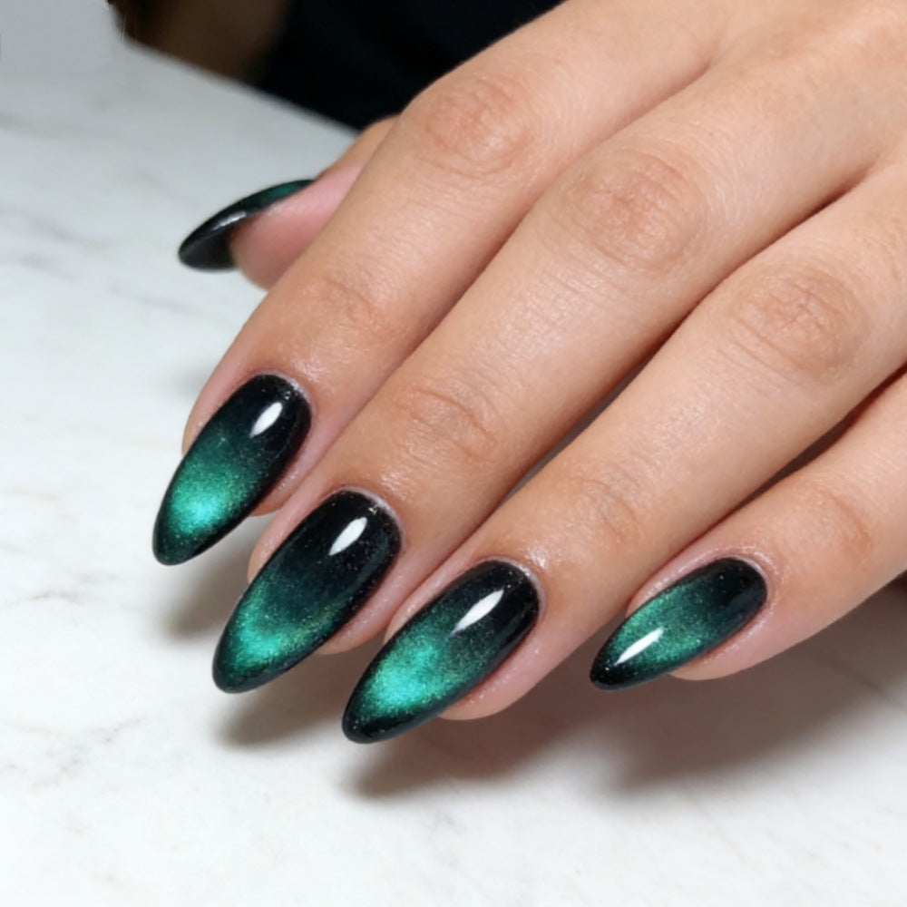 Decorative Heart Design Press-On Nails Bowlift