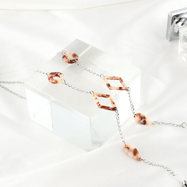 Stylish Eyewear Chain Bowlift