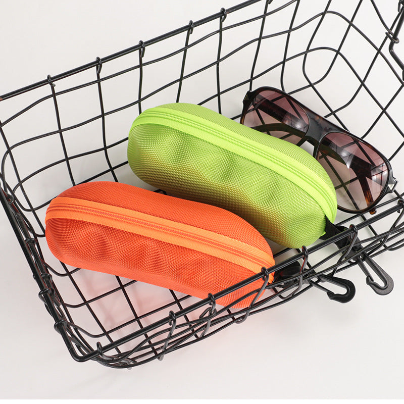 Rigid protective EVA sunglasses case with carabiner Bowlift