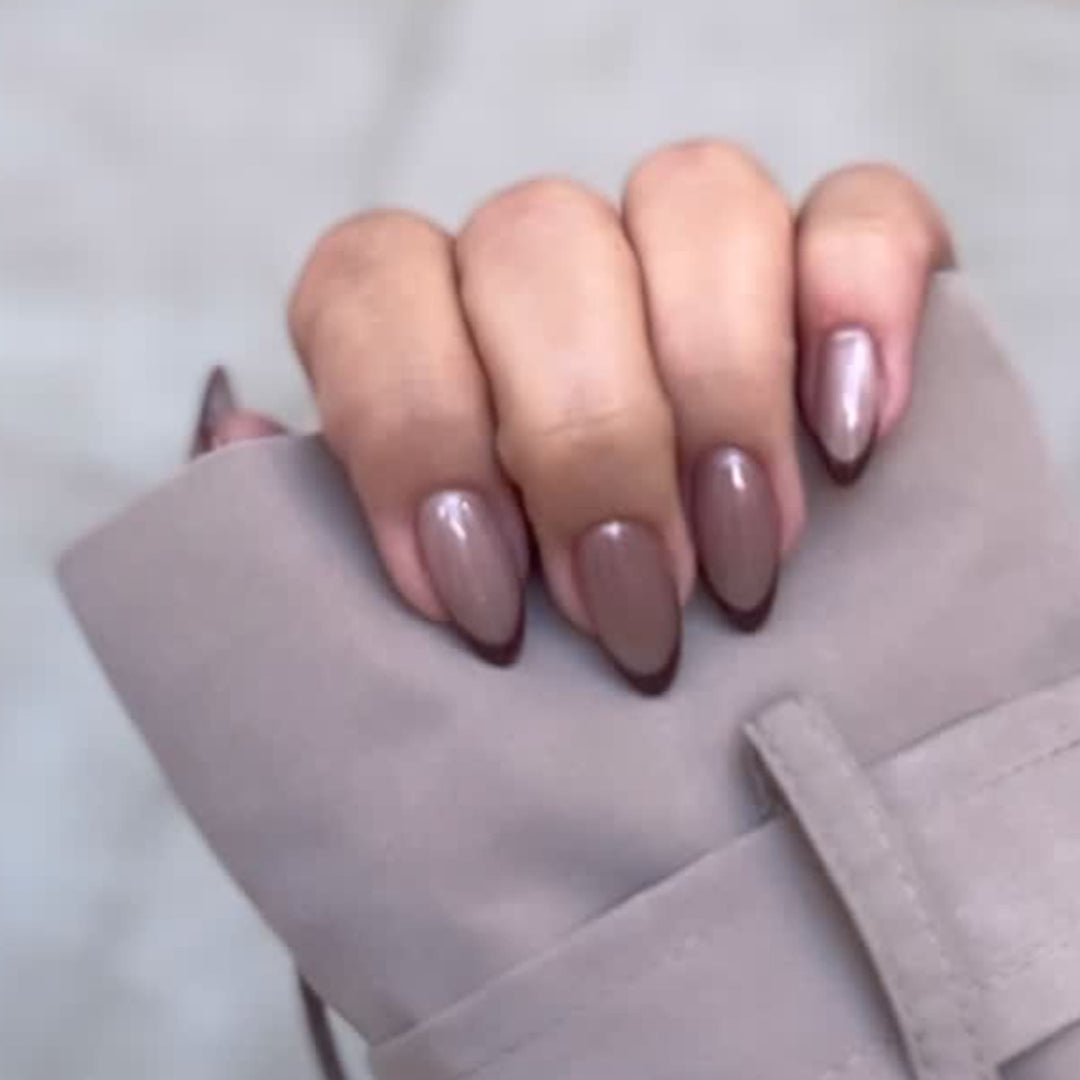 Artificial nail art with elegant French tip Bowlift