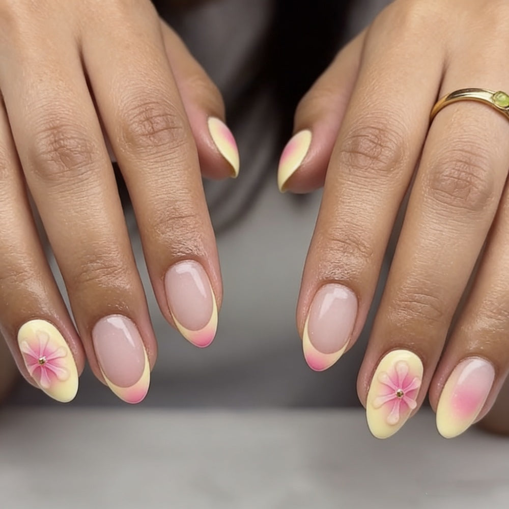 Floral Decorative Press-On Nails Bowlift