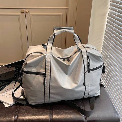 Multifunctional Sports Duffel Bag with Ergonomic Carry Options Bowlift
