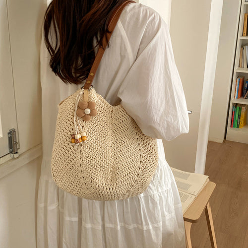 Handmade straw bag Bowlift