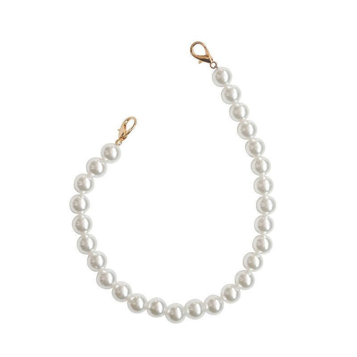 Elegant Pearl Necklace Bowlift