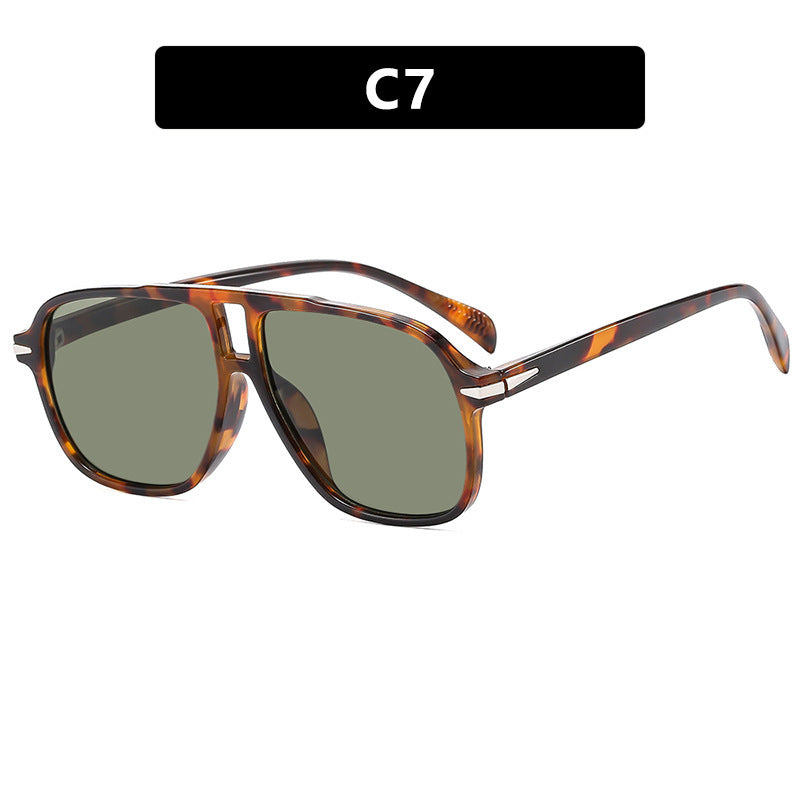 Ladies fashionable, square sunglasses with stylish frame Bowlift