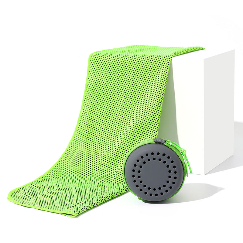 Ladies Cooling Microfiber Towel with Storage Case Bowlift