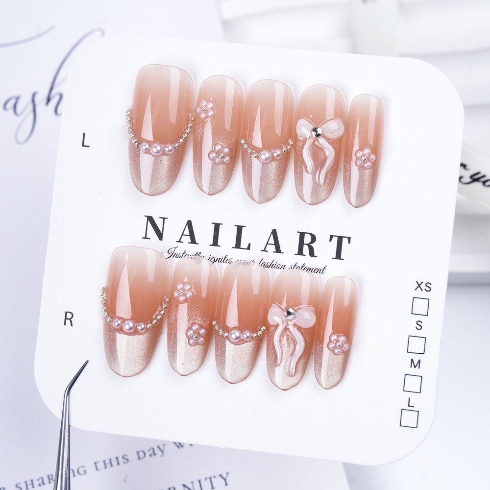 Decorative Press-On Nail Set with Elegant Floral and Gemstone Accents Bowlift