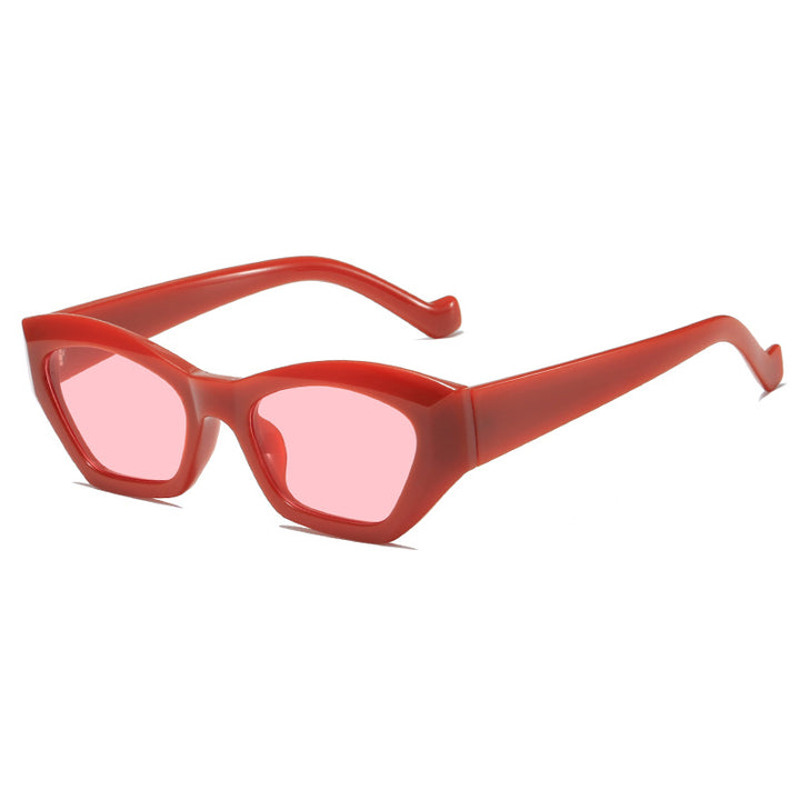 Ladies fashionable sunglasses in extravagant leopard pattern Bowlift