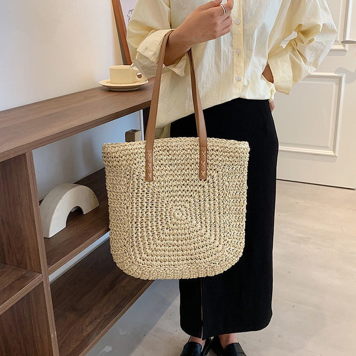 Handmade Tote Bag Made of Woven Natural Material Bowlift