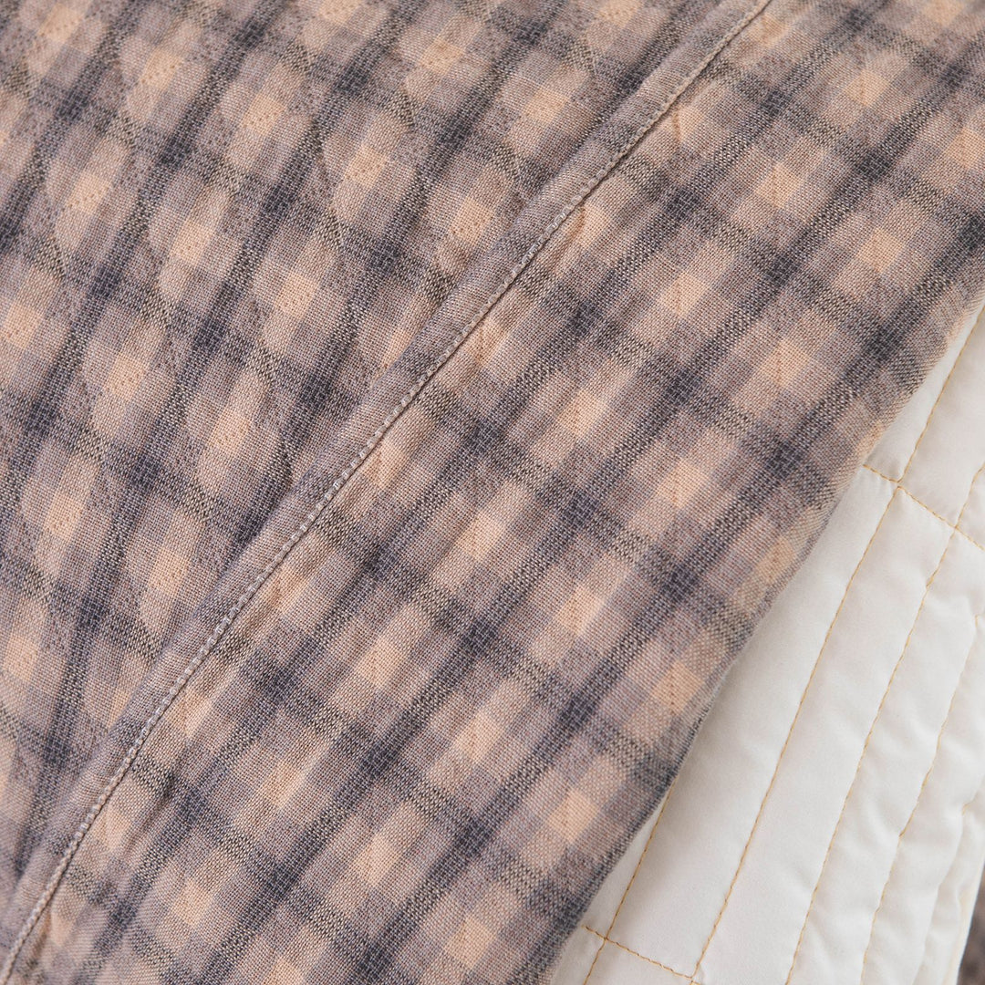 Ladies pillowcases with modern stripe pattern Bowlift