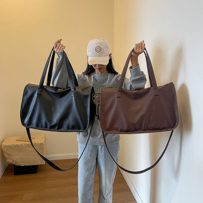 Elegant Tote Bag Made of High-Quality Faux Leather Bowlift