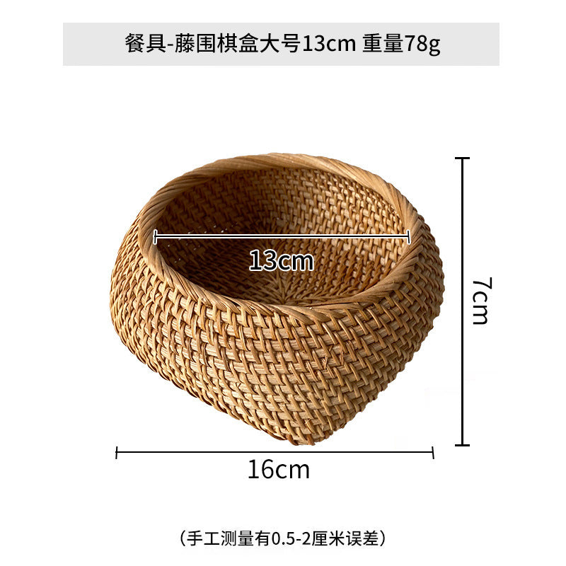 Ladies basket made of woven rattan Bowlift