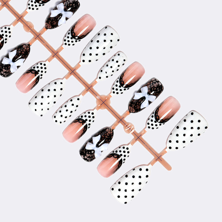 Artificial nail set with elegant tip design Bowlift