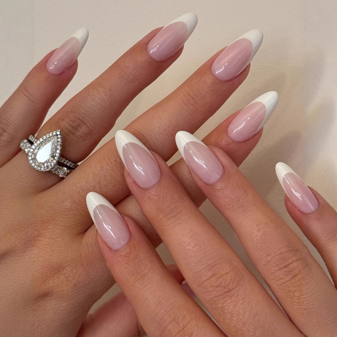 Elegant French Manicure Artificial Nails Bowlift