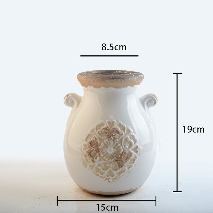 Elegant ceramic vase with decorative pattern Bowlift