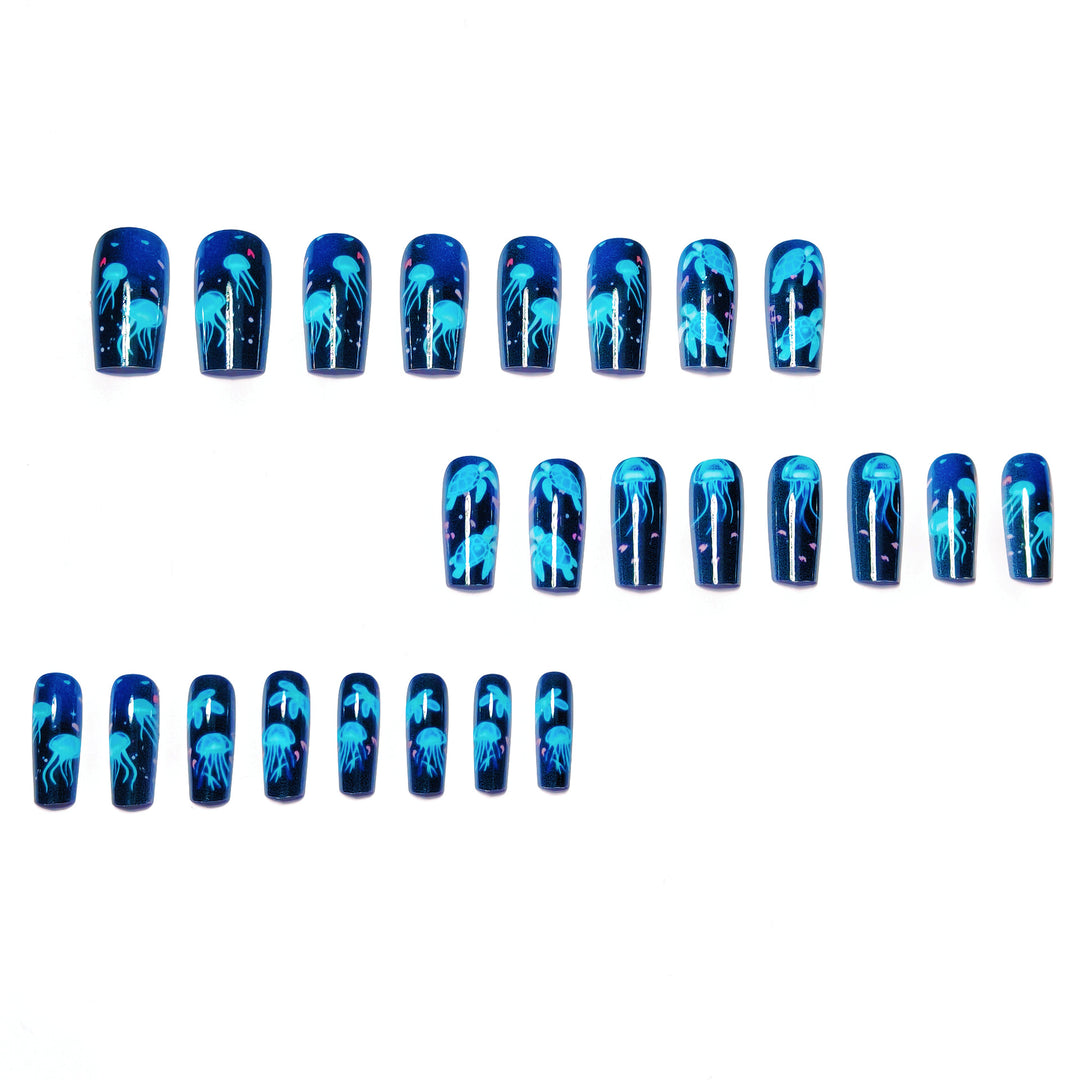Artificial nails with luminous underwater motif Bowlift