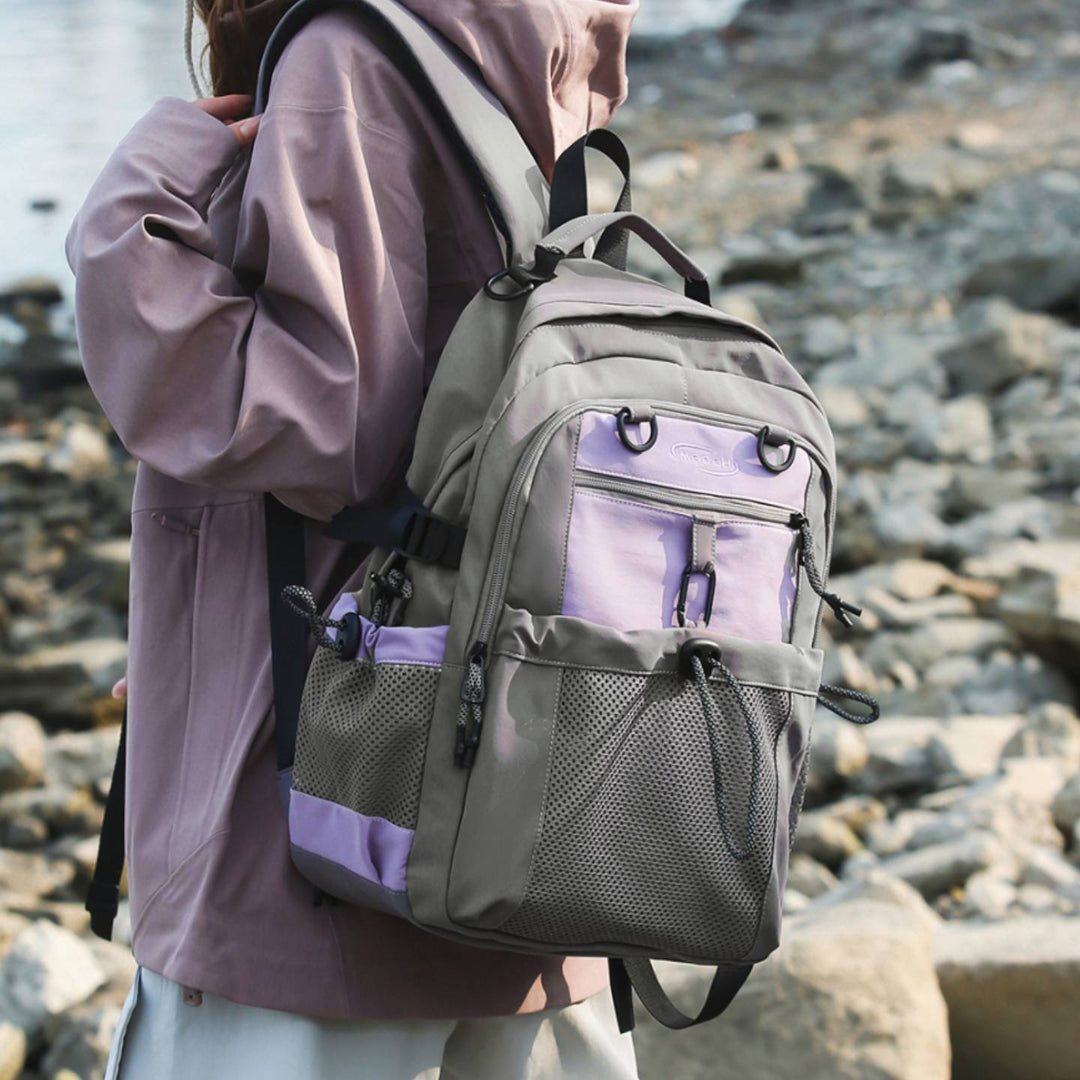 Multifunctional backpack with ergonomic shoulder straps and robust protection Bowlift