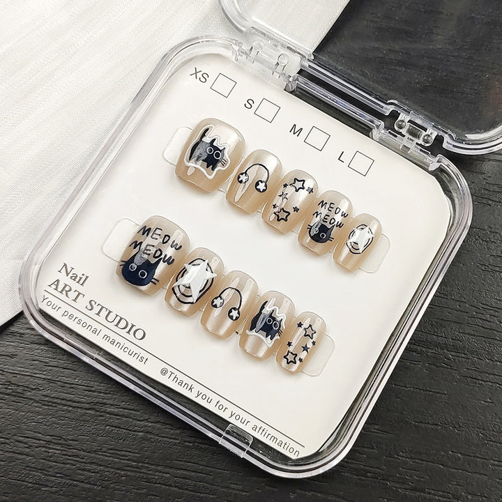Artificial nail tips with shimmering design Bowlift