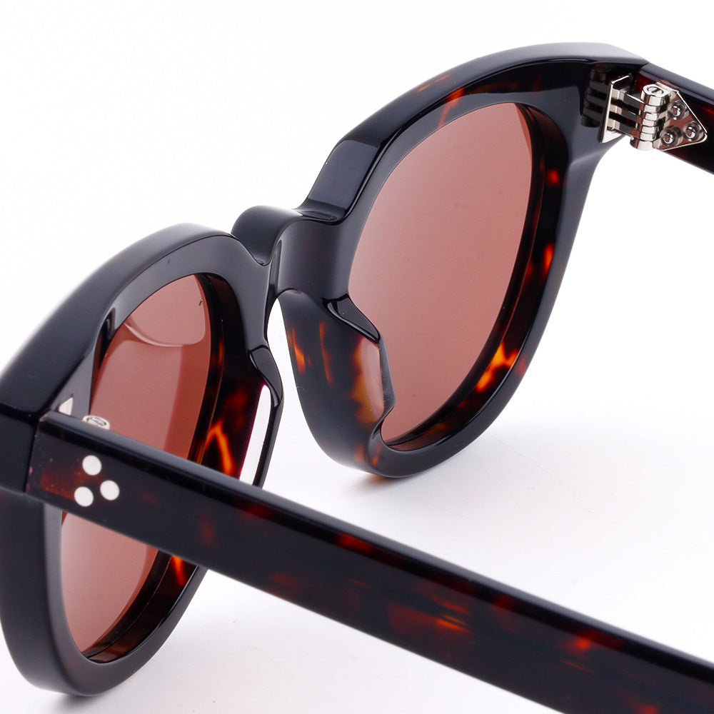 Women's sunglasses in elegant, feminine design with high-quality plastic frame Bowlift