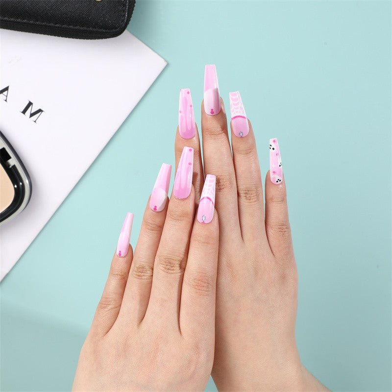 Artificial nails in a modern and elegant design Bowlift