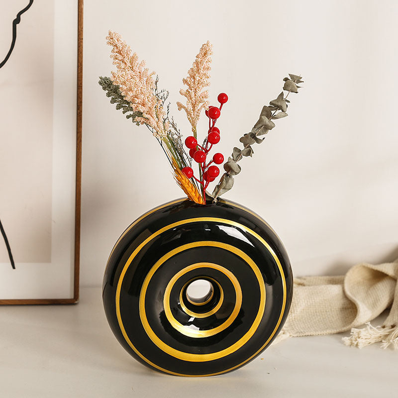 Modern and stylish ceramic vase Bowlift