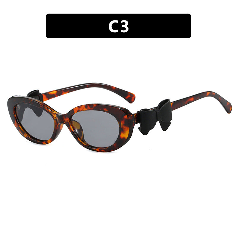 Women's fashionable sunglasses with playful bow design Bowlift
