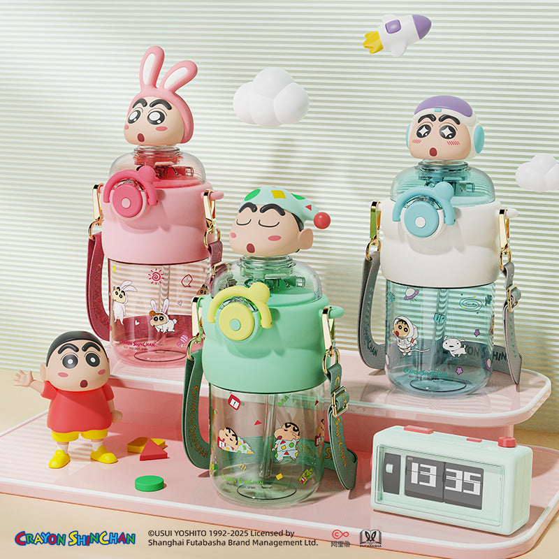 Ladies drinking bottle with interactive character lid Bowlift