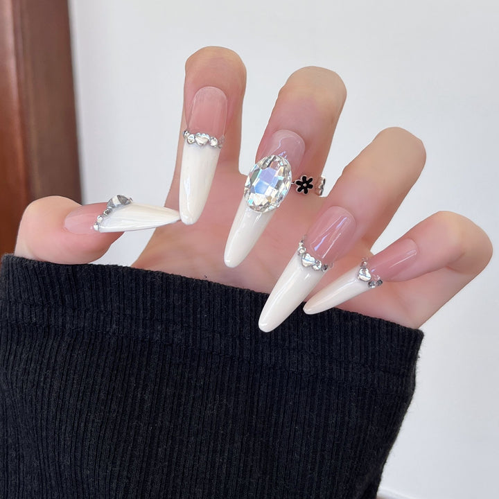 Elegant Stiletto Press-On Nail Art Bowlift