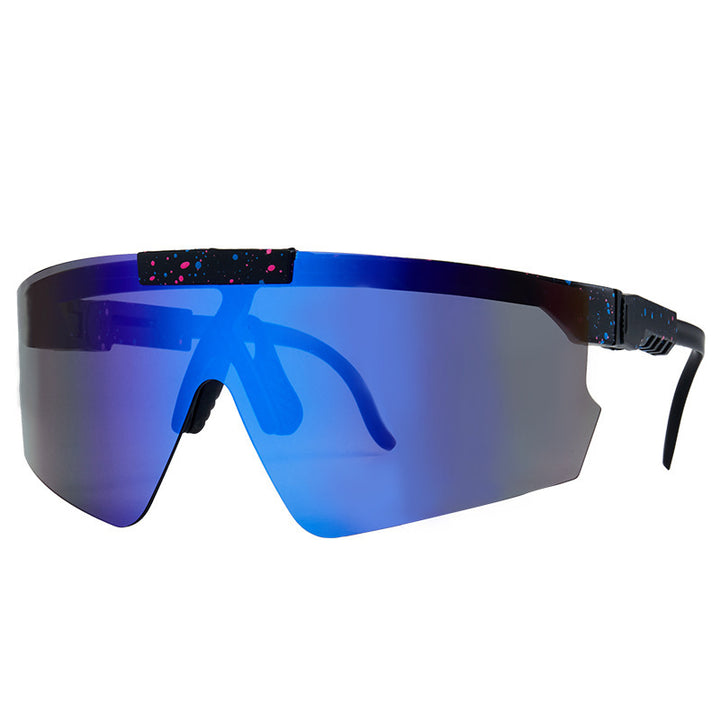 Women's sport sunglasses in modern design with large lenses Bowlift