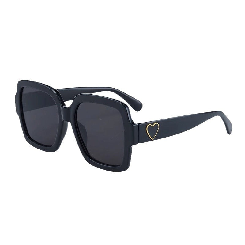 Women's fashionable sunglasses with exclusive heart detail Bowlift