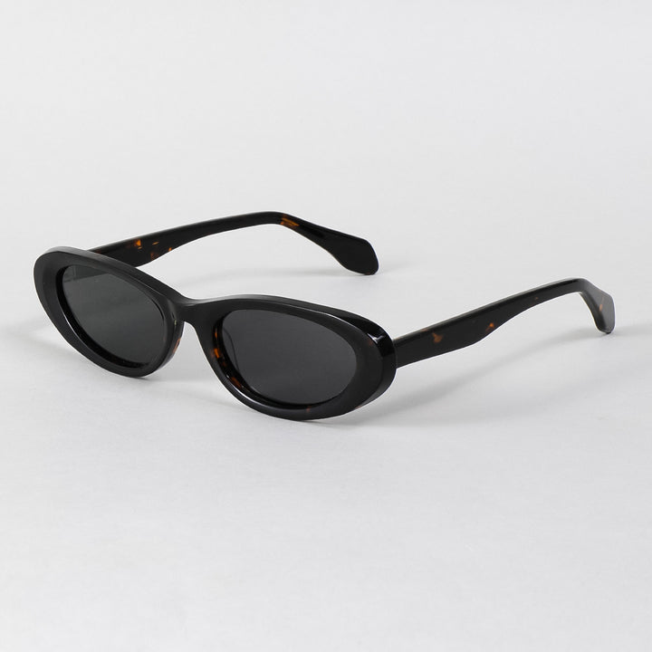 Ladies Designer Sunglasses in Modern Oval Design Bowlift