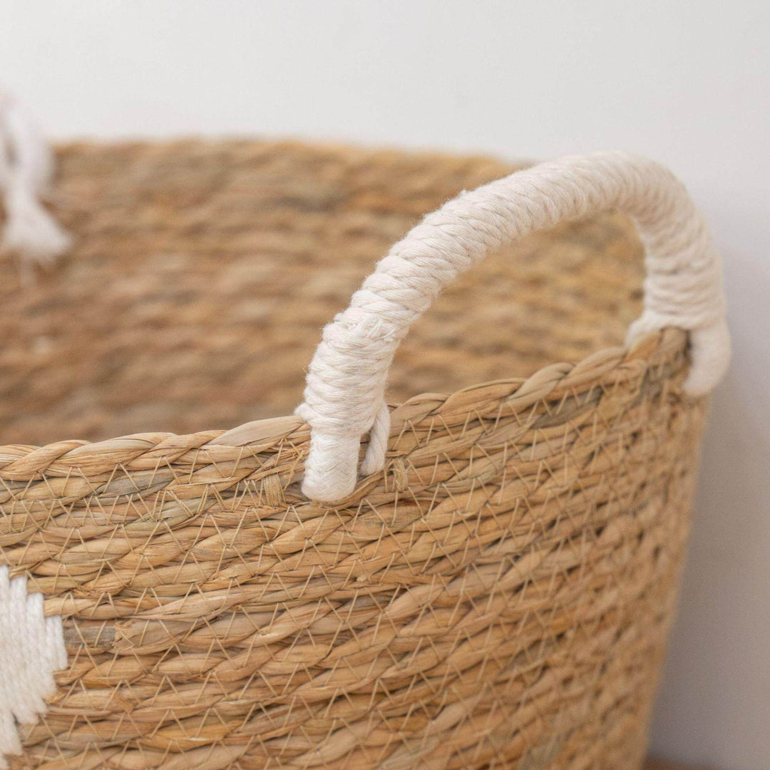 Handwoven storage basket with heart design Bowlift